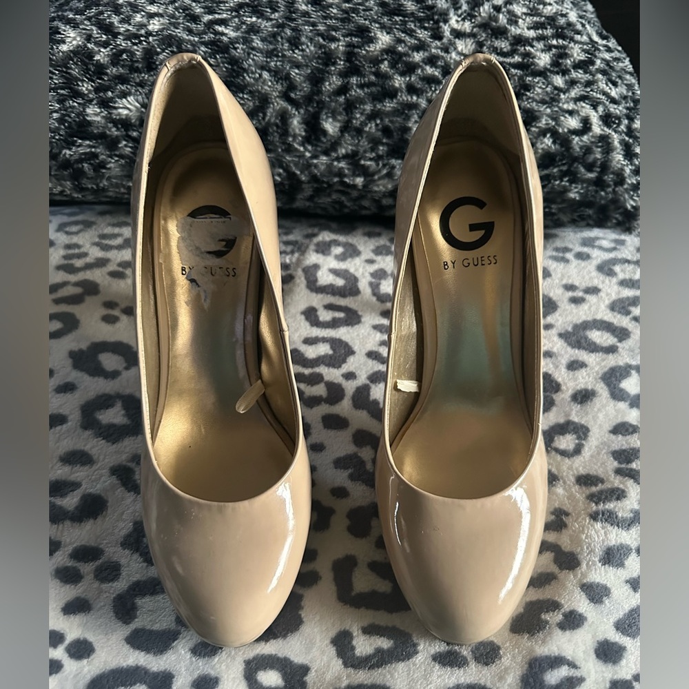 NEW G by Guess Platform Cream Pumps